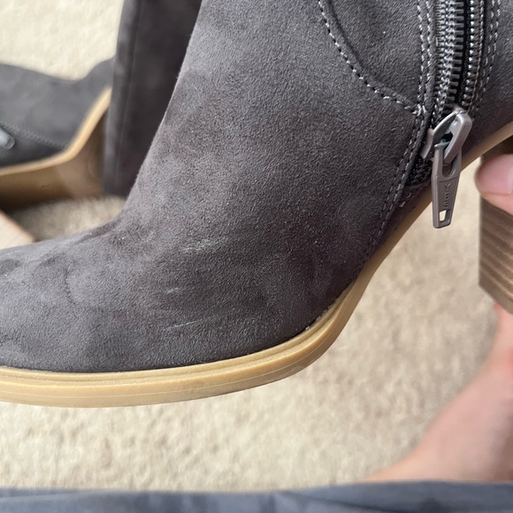 Dolce Vita Knee High Heeled Chocolate color Suede Boots size 8 - Picture 9 of 9